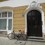 Homely Stay Studio 3 - Cozy Self-Check-In Studio In Central Munich